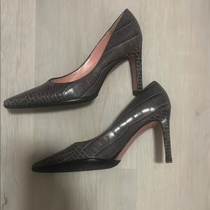 Escada Gray Leather Heels with Snakeskin Pattern size 35.5